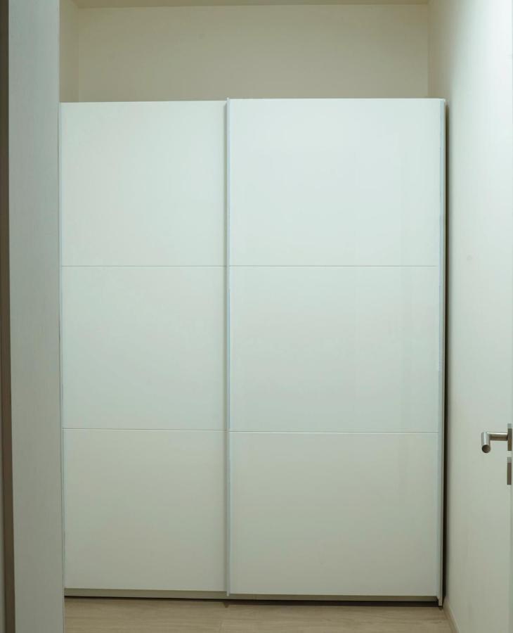 Tran Chien Apartment With Free Private Parking Prague Luaran gambar